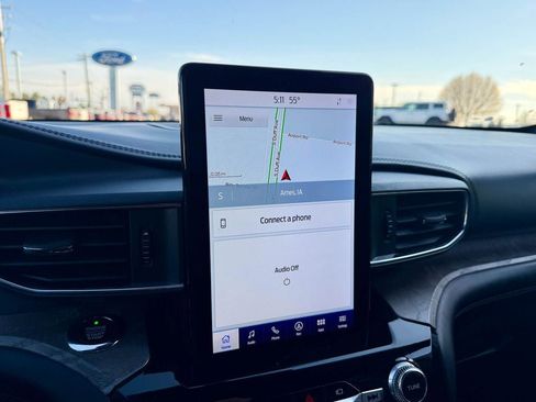 Used 2021 Ford Explorer Platinum w/ Equipment Group 601A AWD/4WD image 35