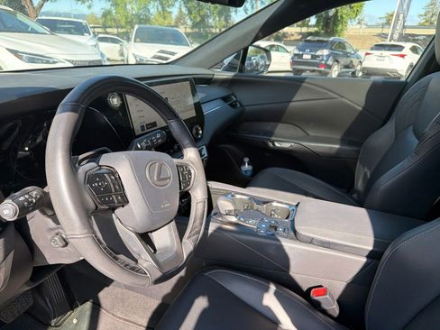 Used 2024 Lexus RX 350 Premium w/ Convenience Package AWD/4WD image 9