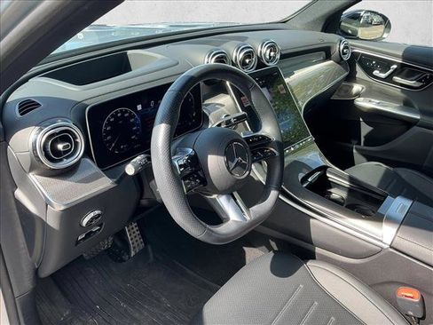 Used 2023 Mercedes-Benz GLC 300 4MATIC image 10