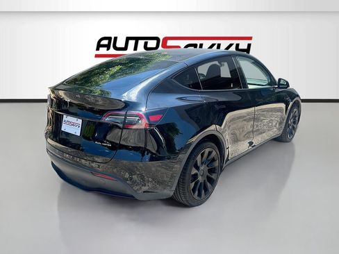 Used 2023 Tesla Model Y Long Range AWD/4WD image 7