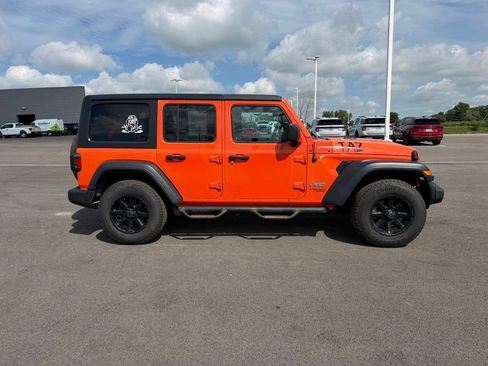 Used 2019 Jeep Wrangler Unlimited Sport S AWD/4WD image 4