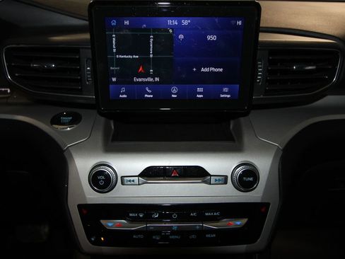 Used 2023 Ford Explorer XLT w/ Equipment Group 202A image 14