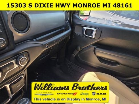 Used 2021 Jeep Wrangler Unlimited Sport image 9