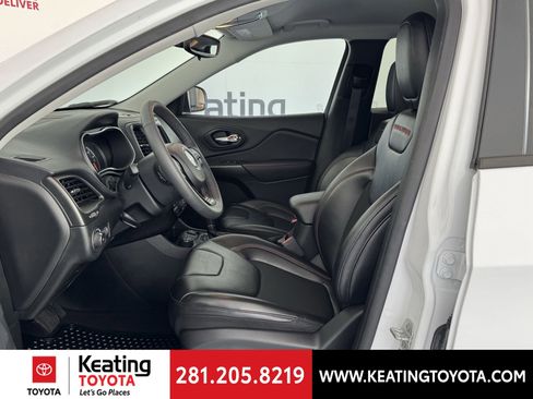 Used 2022 Jeep Cherokee Trailhawk w/ Trailer Tow Group image 14