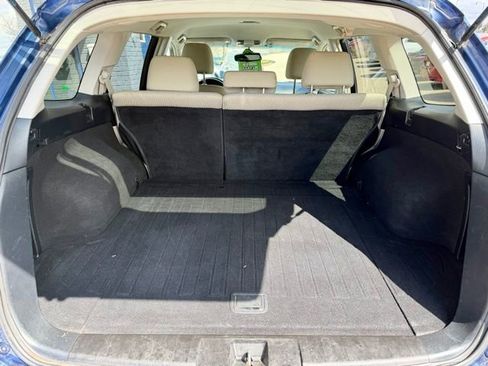 Used 2011 Subaru Outback 2.5i Premium image 11