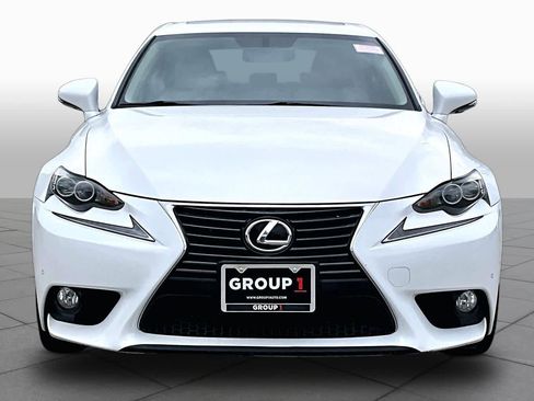 Used 2014 Lexus IS 250 w/ Navigation Package RWD image 4