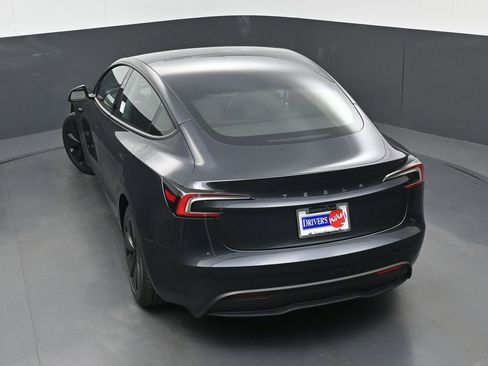 Used 2024 Tesla Model 3 Standard Range image 32