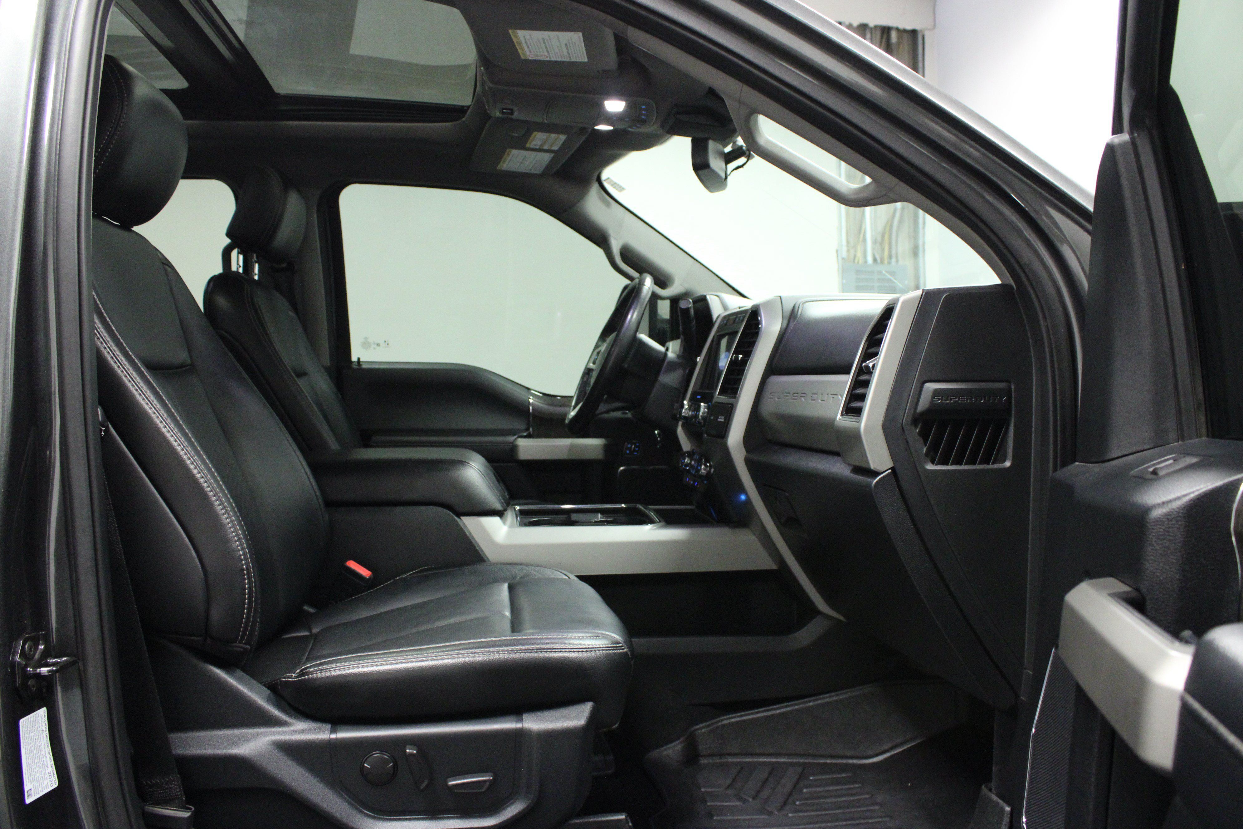 Used 2020 Ford F450 Lariat w/ Lariat Ultimate Package AWD/4WD image 16