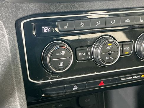 Used 2023 Volkswagen Atlas SE image 19