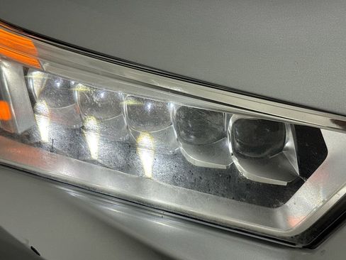 Used 2018 Acura MDX FWD w/ Technology Package image 39