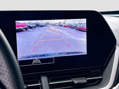 Used 2025 Chevrolet Trax RS FWD image 10