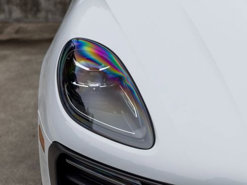 New 2026 Porsche Macan AWD/4WD image 14