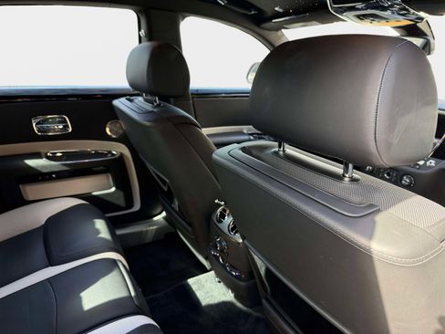 Used 2020 Rolls-Royce Ghost Black Badge image 35