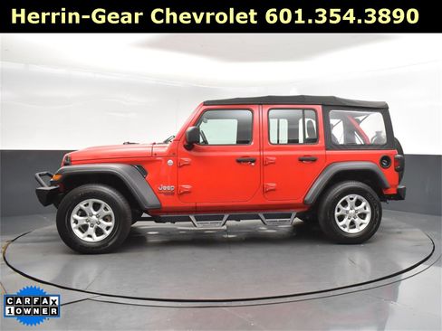 Used 2018 Jeep Wrangler Unlimited Sport image 4