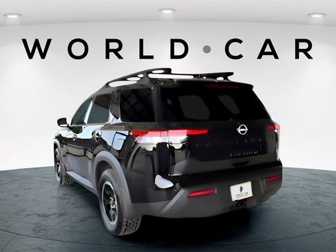 Used 2025 Nissan Pathfinder Rock Creek image 4
