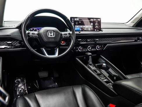 Used 2023 Honda Accord Touring image 16