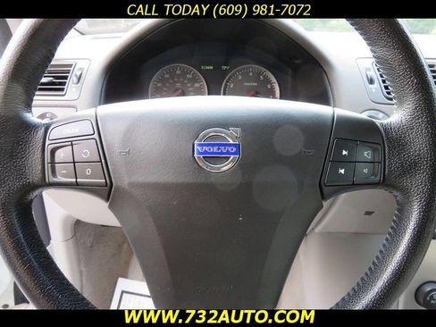 Used 2007 Volvo V50 T5 image 30