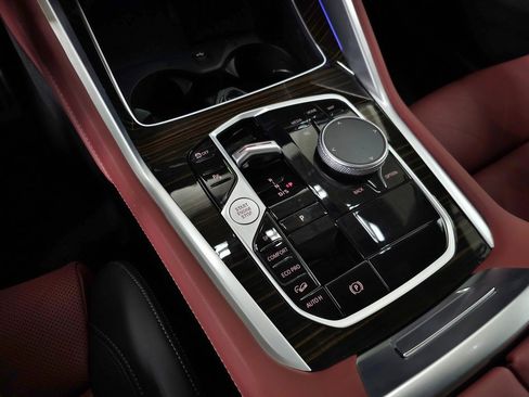 Used 2025 BMW X6 xDrive40i w/ Climate Comfort Package image 37