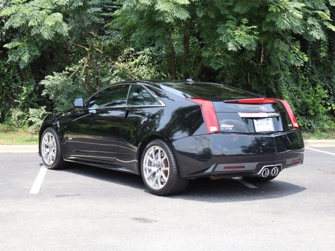 Used 2011 Cadillac CTS V RWD image 8