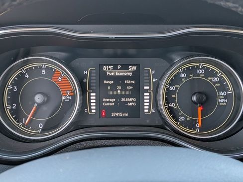 Used 2019 Jeep Cherokee Latitude Plus image 11