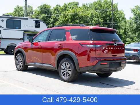 Used 2025 Nissan Pathfinder SV FWD image 4