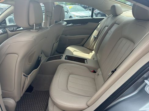 Used 2014 Mercedes-Benz CLS 550 4MATIC image 9