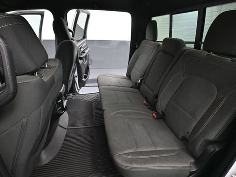 Used 2019 RAM 1500 Big Horn AWD/4WD image 44