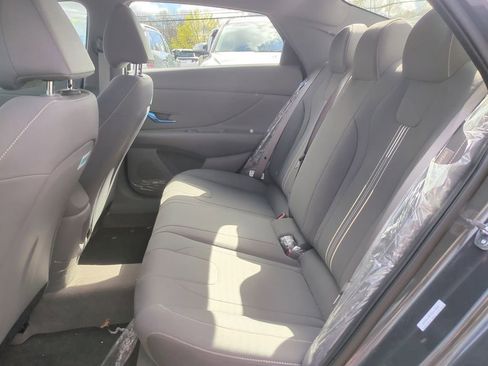 Certified 2025 Hyundai Elantra Sport FWD image 22