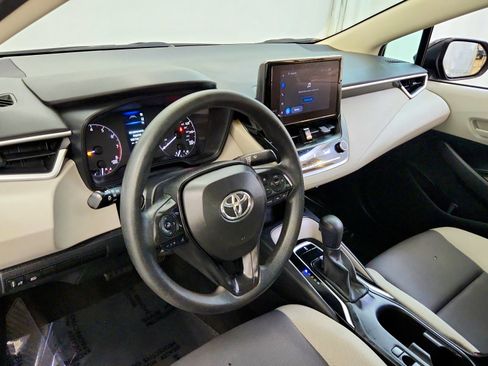 Used 2024 Toyota Corolla LE FWD image 19
