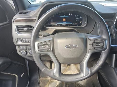 Used 2022 Chevrolet Suburban Z71 w/ Z71 Off-Road Package AWD/4WD image 8