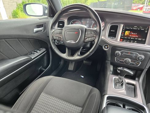 Used 2023 Dodge Charger SXT RWD image 9