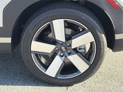 Used 2024 Hyundai Santa Fe Limited image 20