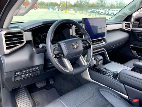 Used 2023 Toyota Sequoia Limited image 17