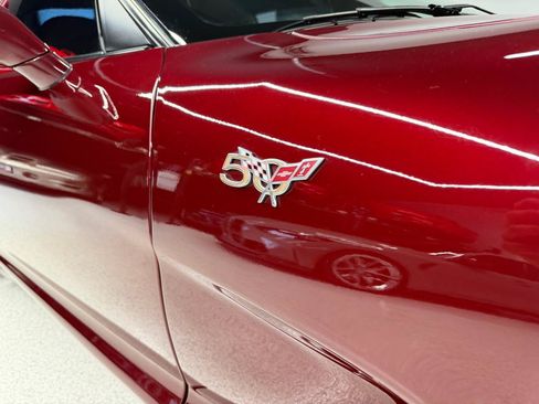 Used 2003 Chevrolet Corvette Coupe w/ Preferred Equipment Group RWD image 30