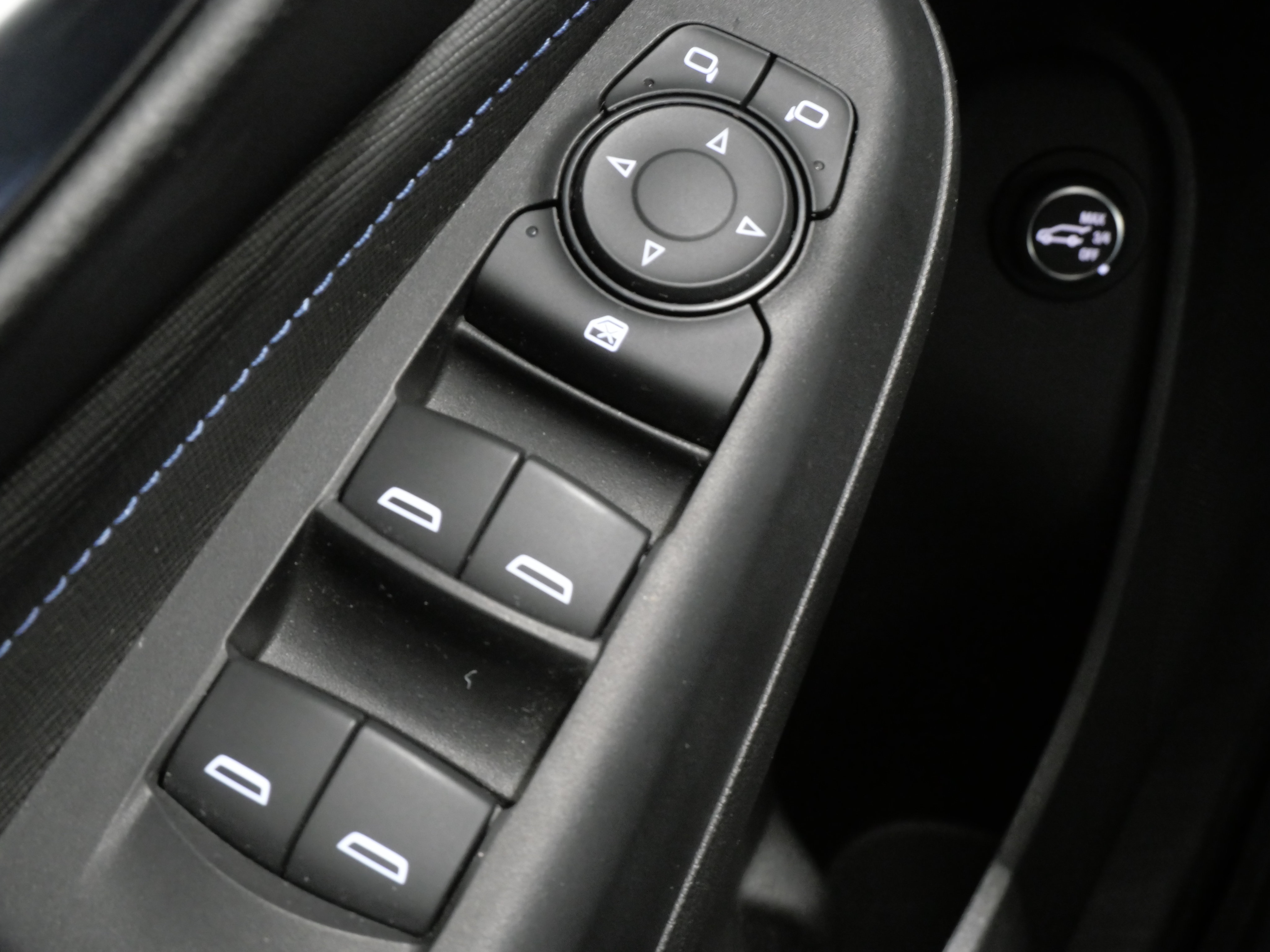 Used 2024 Buick Envista Sport Touring w/ Convenience I Package FWD image 10