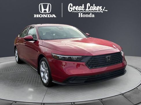 Certified 2025 Honda Accord LX image 1