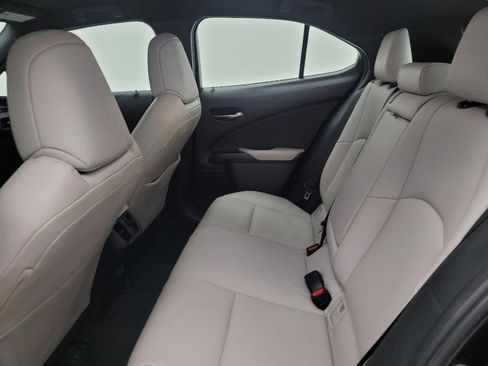Used 2022 Lexus UX 200 w/ Accessory Package (Z2) FWD image 18