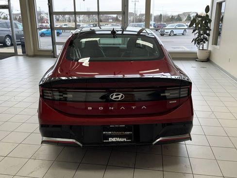 Used 2025 Hyundai Sonata Limited image 7