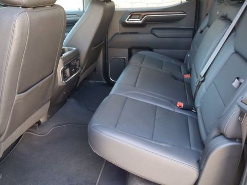 Used 2024 GMC Sierra 1500 SLT RWD image 5