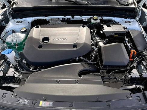 New 2026 Volvo XC40 B4 Plus w/ Protection Package Premier FWD image 16
