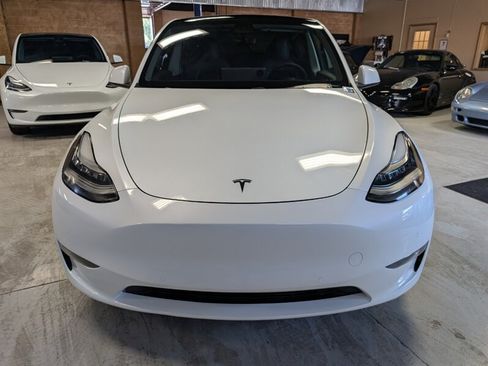 Used 2021 Tesla Model Y Long Range AWD/4WD image 6
