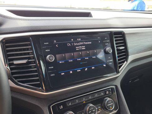 Used 2023 Volkswagen Atlas Cross Sport SE FWD image 26