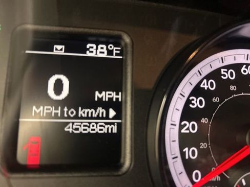 Used 2020 RAM 1500 Express w/ Wheel & Sound Group image 28