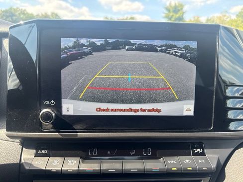 Used 2025 Toyota Camry LE FWD image 17