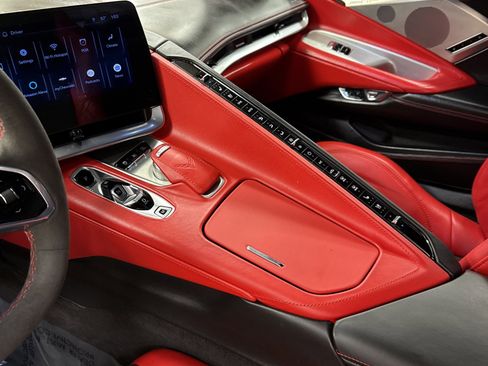 Used 2024 Chevrolet Corvette Stingray Premium Cpe w/ Z51 Performance Package image 14