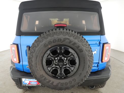 Used 2022 Ford Bronco Badlands image 4