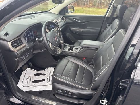 Used 2023 GMC Acadia Denali image 19
