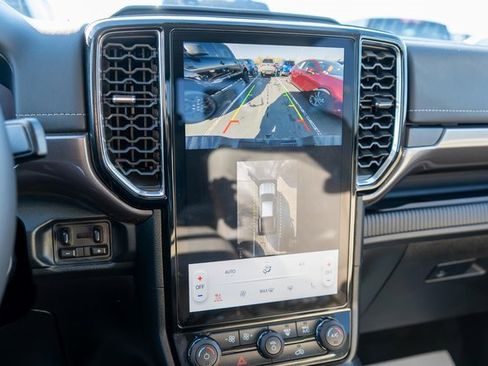 Used 2025 Ford Ranger Lariat w/ Advanced Towing Package image 27