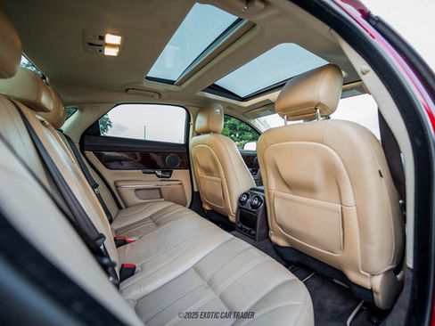 Used 2012 Jaguar XJ image 52