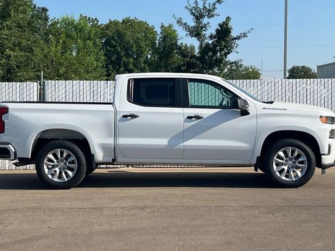 Used 2021 Chevrolet Silverado 1500 Custom RWD image 3